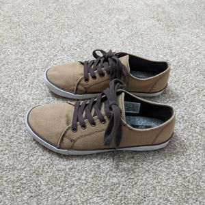 Tan Woolrich sneakers skate shoes 6.5